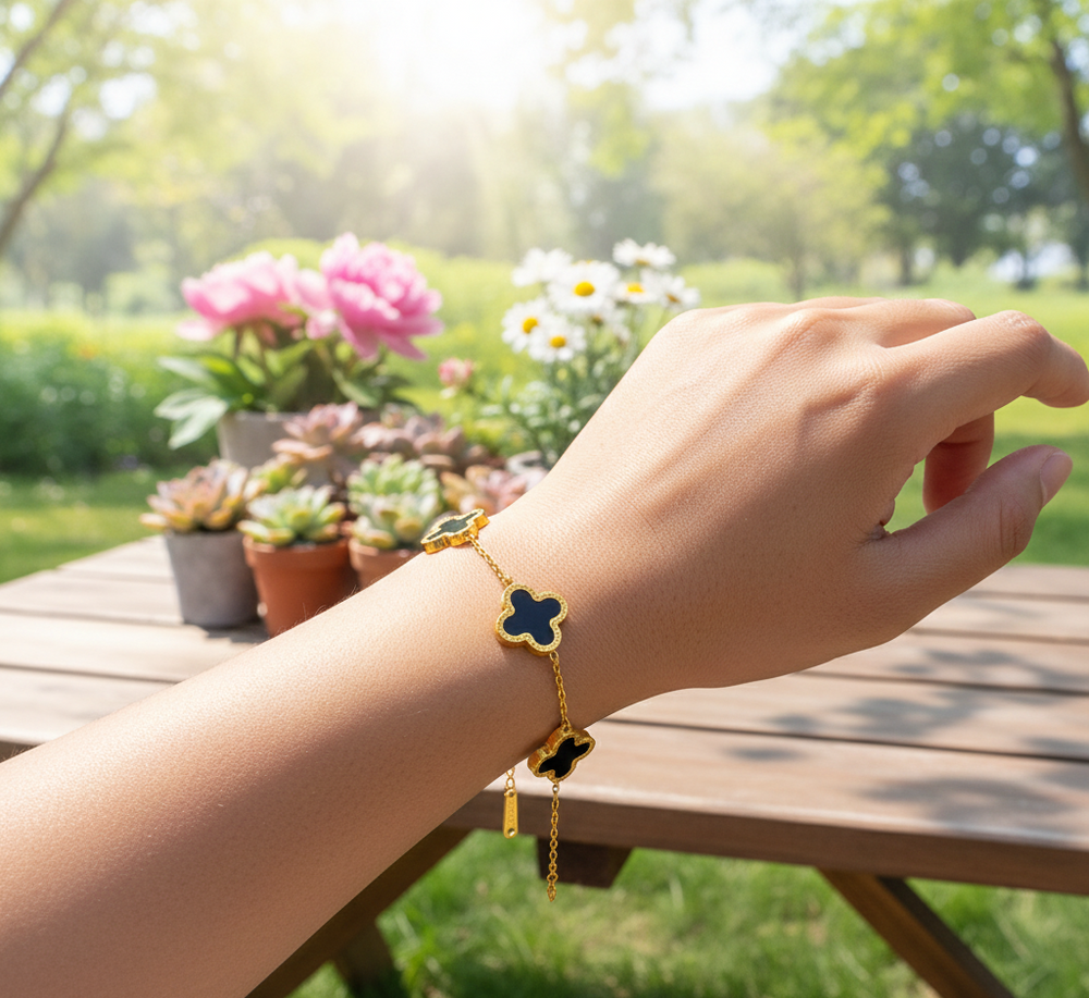 QXT-134 Clover Bracelet – Premium Stainless Steel Elegant Fashion Bracelet