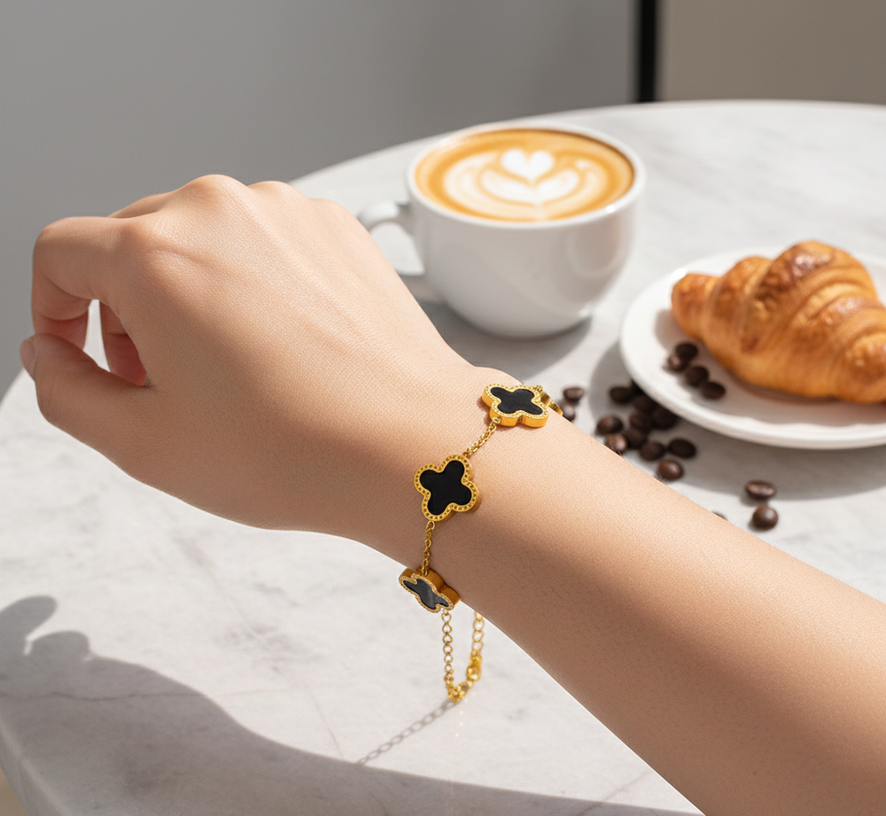 QXT-134 Clover Bracelet – Premium Stainless Steel Elegant Fashion Bracelet